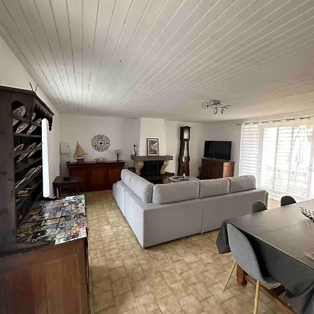 Agreable Proche De La Дом отдыха *