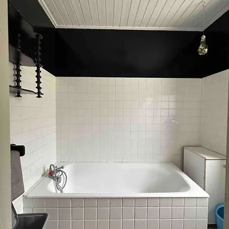 Agreable Proche De La *