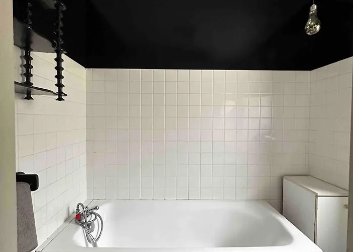 Agreable Proche De La *